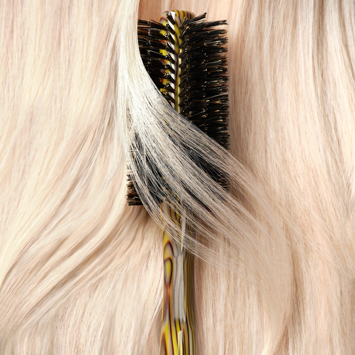 ORIBE Brosse Ronde Moyenne